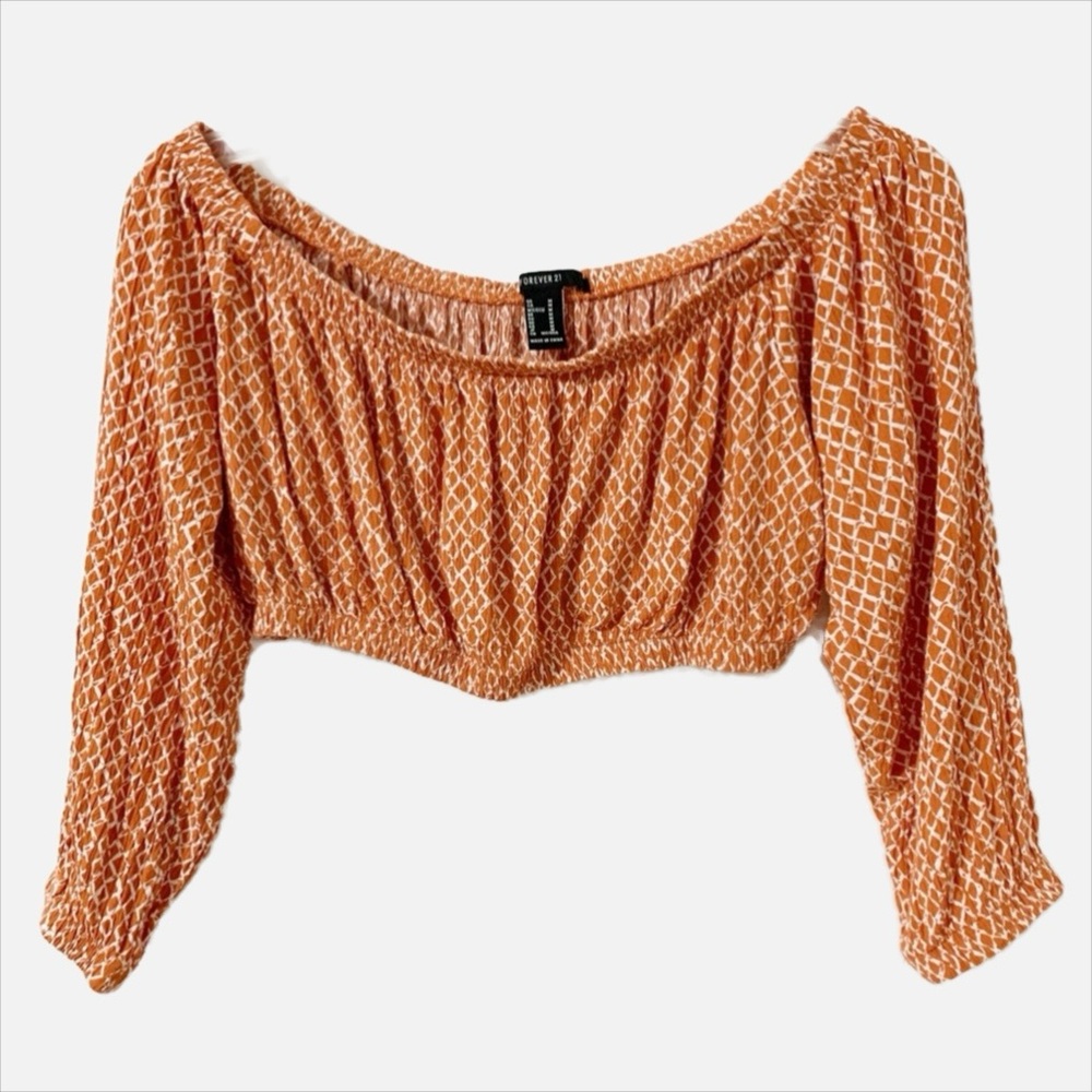 Forever 21 Scoop Neck Three Quarter Sleeves Cropped Top Diamond Pattern 🧡🤍